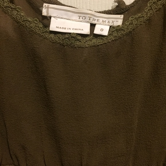 ❌SOLD❌ Brown Silk Chiffon Sleeveless Top - Picture 6 of 7